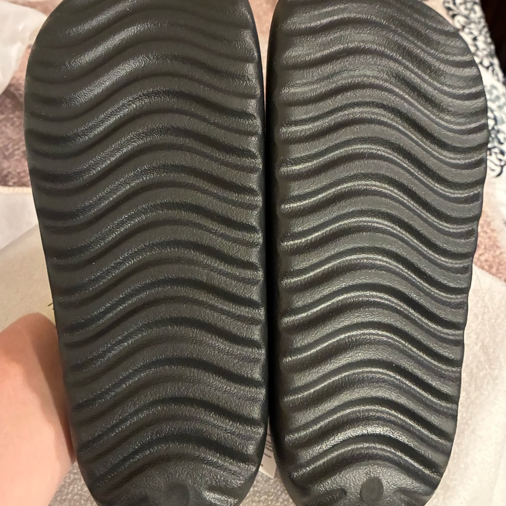 ADIDAS NEW in box Unisex Adilette Lumia Black Flip Flops-Men’s 7/Women’s 8 - Picture 5 of 5